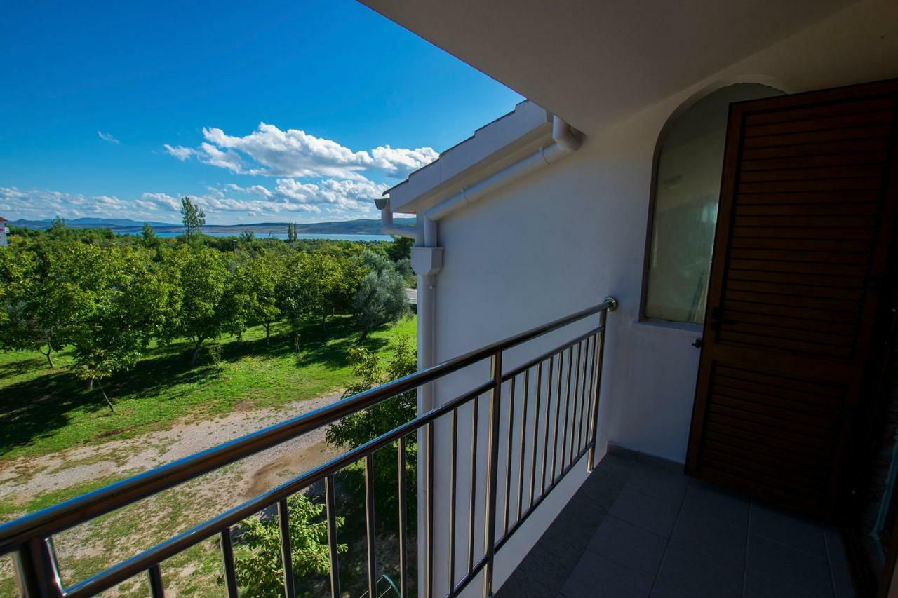 Apartmani Vesna Starigrad Paklenica Exteriér fotografie